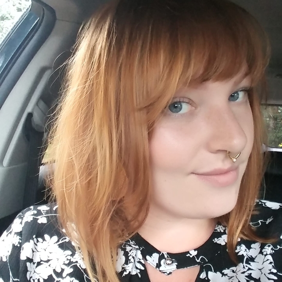 Meet your Posher, Erin - Picture 1 of 1